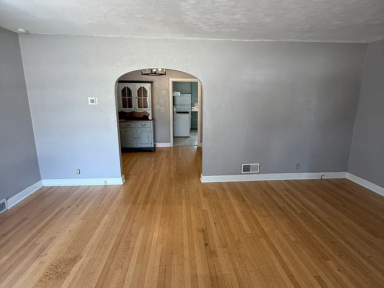 1307 S Clay St — Photo 2