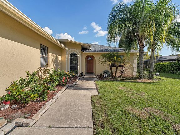 4th image of 1701 Paddock Dr
