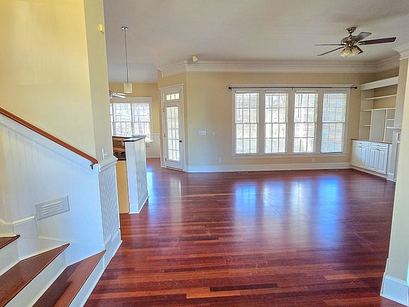 3rd image of 5 Chasewood Ct