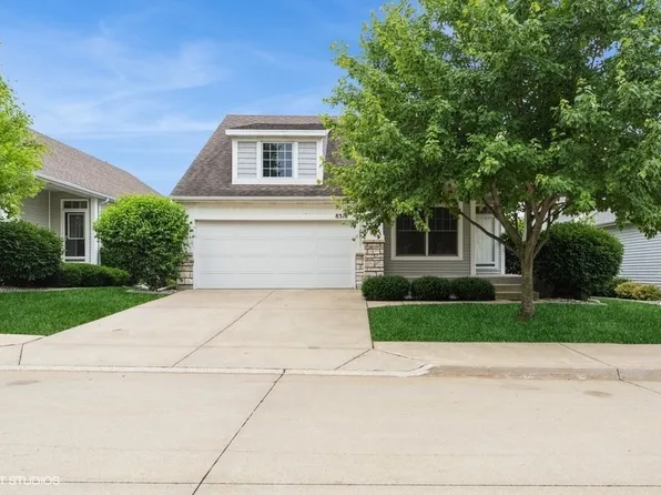 8318 Boulder Dr, West Des Moines, IA 50266