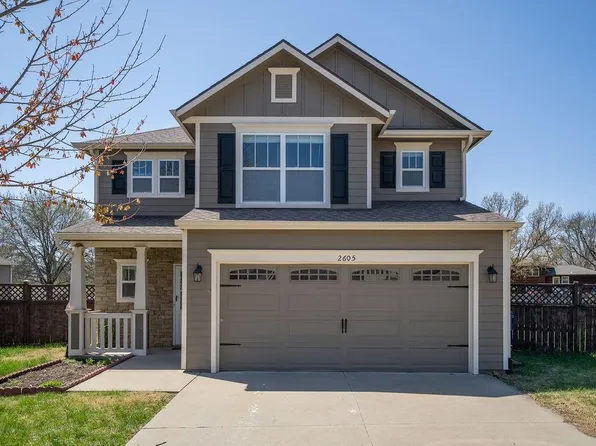 2605 Knollbrook Ct, Lawrence, KS 66046