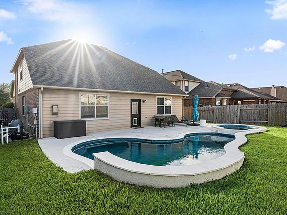 3rd image of 968 Ponte Serra Dr