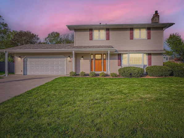 3105 McLeod St, Burnsville, MN 55337