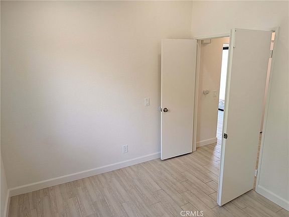 4th image of 11127 Delaware St