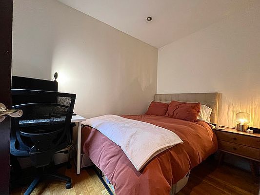4th image of 956 Amsterdam Ave #3C
