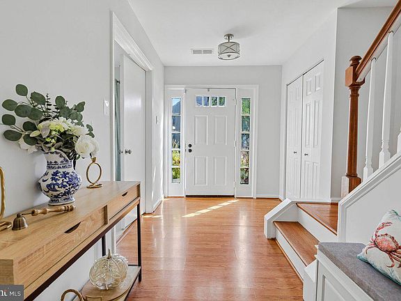 2nd image of 7424 Emerald Dr