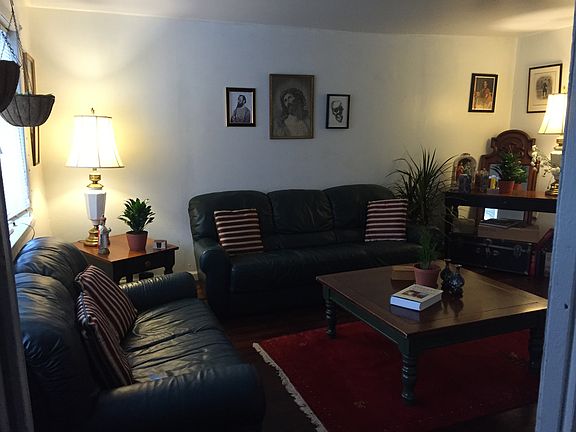 2nd image of 179 Carolina St