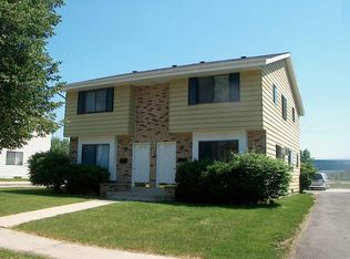 313 Darlene Dr, Waukesha, WI 53189