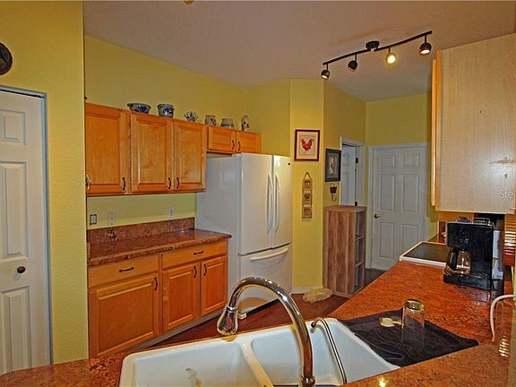 5th image of 1628 Palace Ct