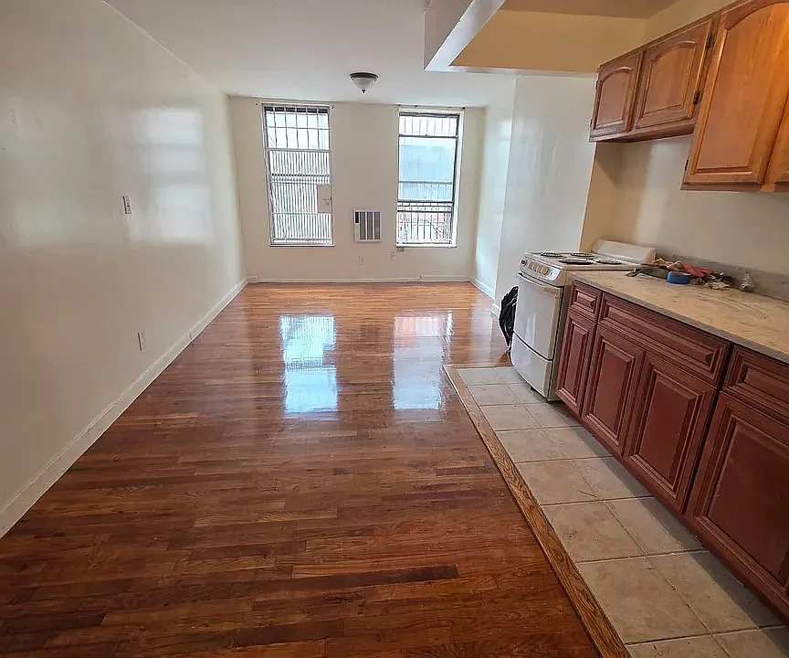 2175 3rd Ave #2B