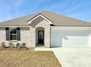 102 Lake Oak Dr, Lafayette, LA 70507