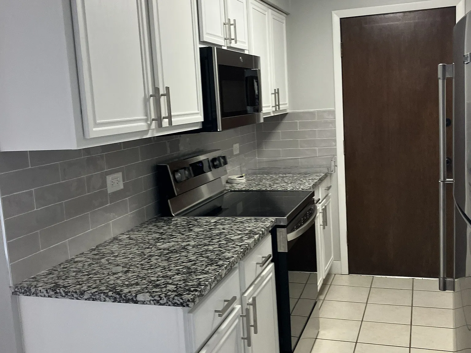 2 bed, 1000 sqft, $1,650 — Photo 1