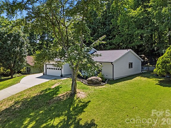 3rd image of 9524 Rainbow Forest Dr