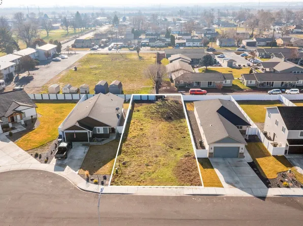 313 Riverwood Ct, Umatilla, OR 97882