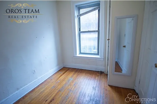 Rented by City Connections Realty | media 10