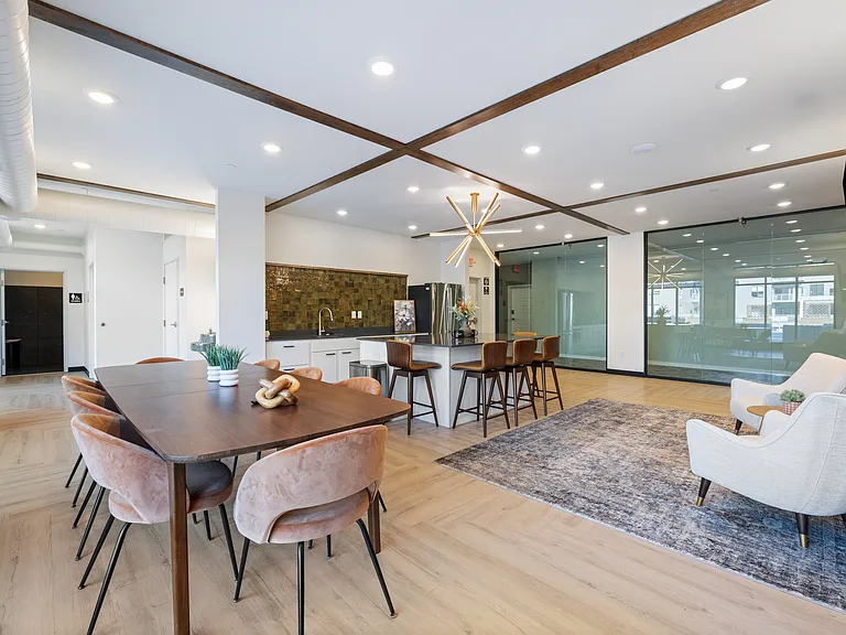 EagleRidge Plaza Residences — Photo 82
