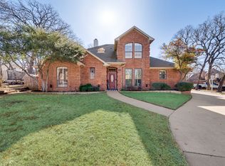 7211 Forestwind Ct, Arlington, TX 76001