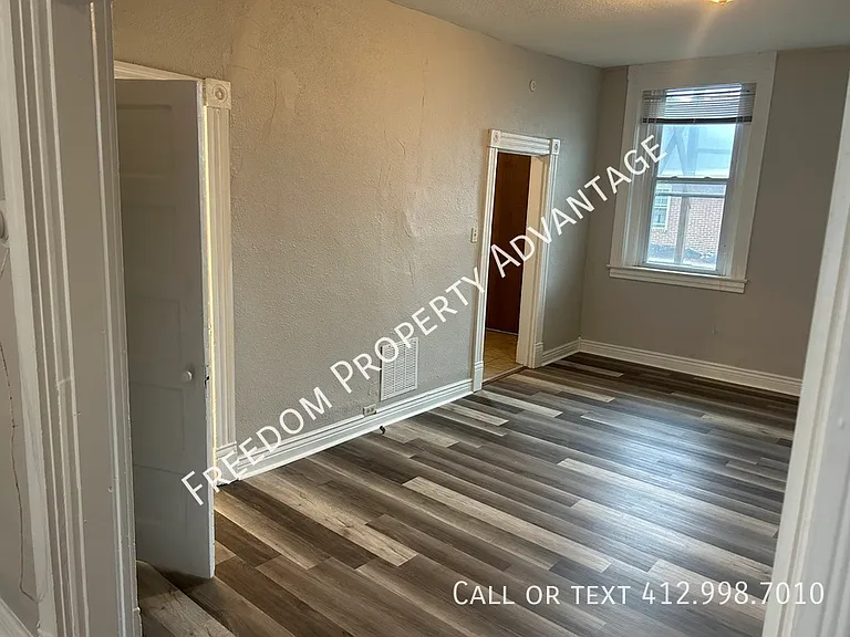 905 Cherokee St — Photo 25