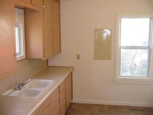 5th image of 1631 N Hampton Ave