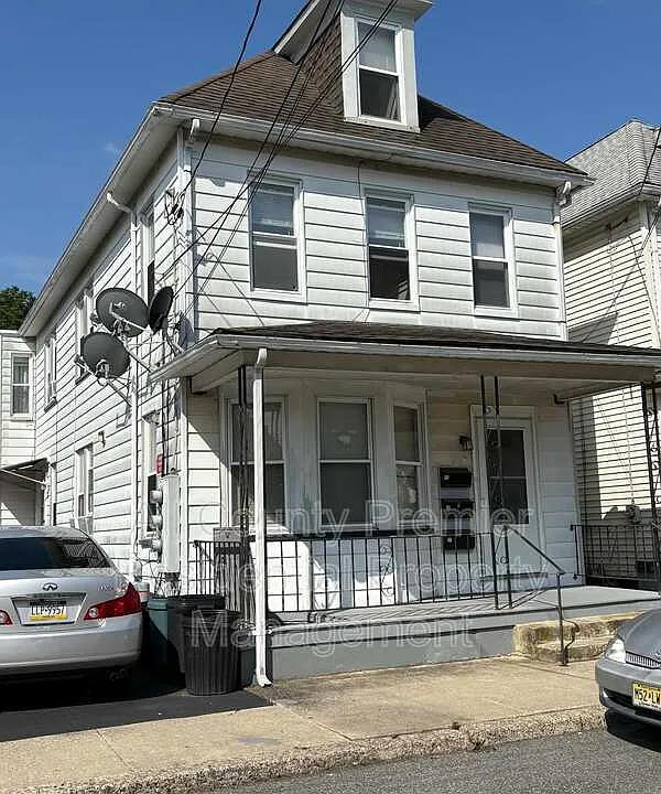 4 Henshaw Ct #2