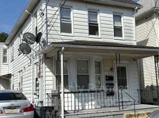 4 Henshaw Ct APT 2F, Phillipsburg, NJ 08865