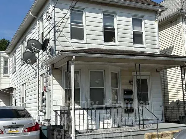 4 Henshaw Ct APT 2, Phillipsburg, NJ 08865