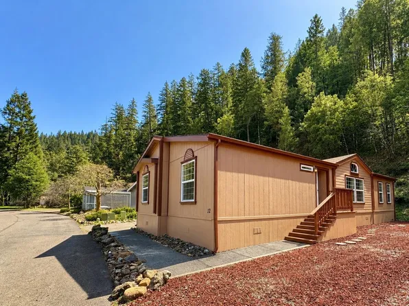 9825 Us Highway 199 #12, Gasquet, CA 95543
