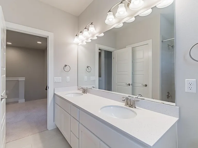 13800 Lyndhurst St #221 — Photo 31