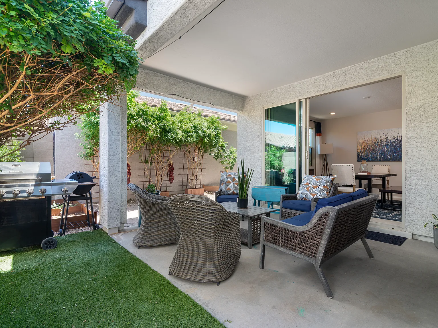 3 bed, 2315 sqft, $4,000 — Photo 3