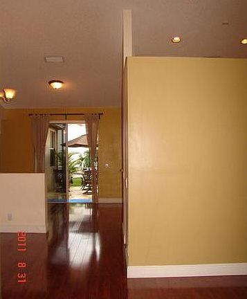 5th image of 875 Savannah Falls Dr