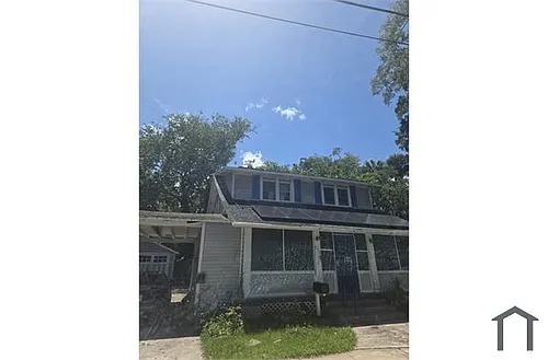 808 S Beach St Photo 1