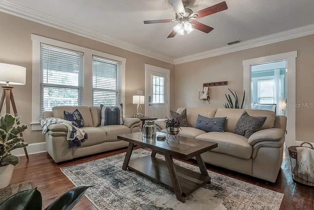 2 bed, 2.0 bath, 1220 sqft, $2,700 — Photo 4