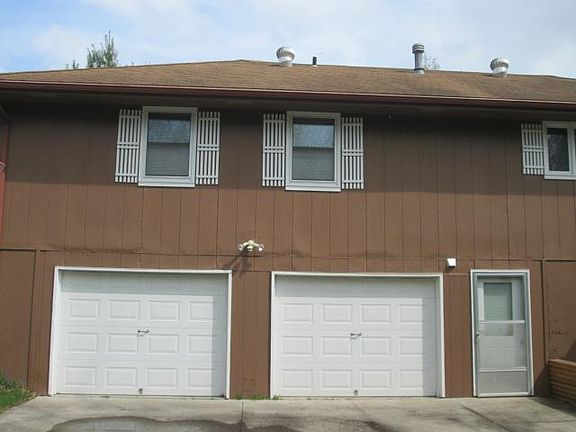 3rd image of 906 Richmond St