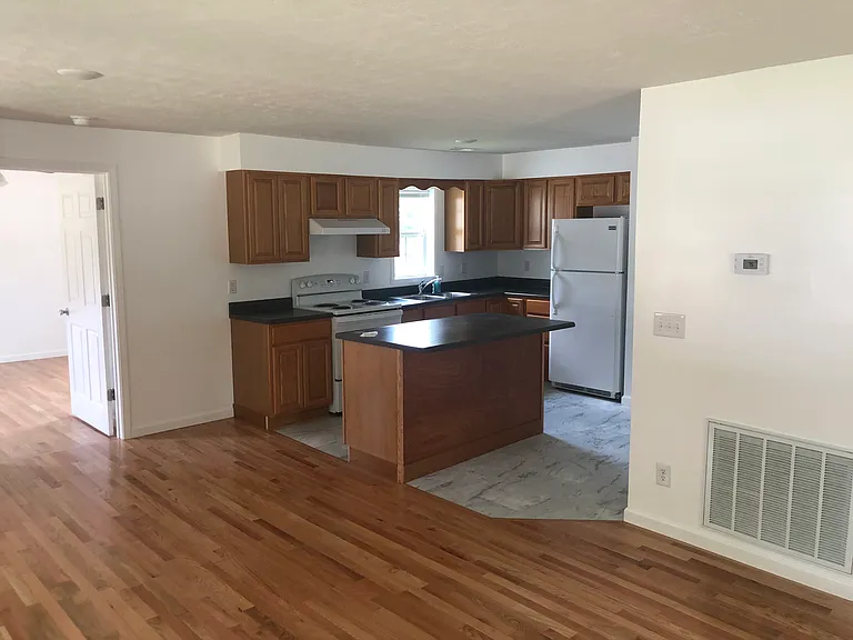 493 Gobel Ave — Photo 2