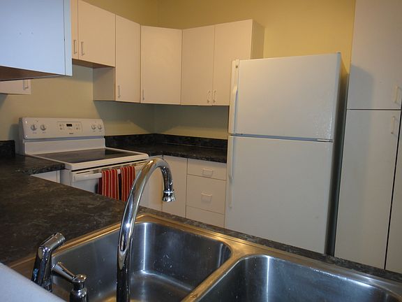 5th image of 223 Harrison Ave