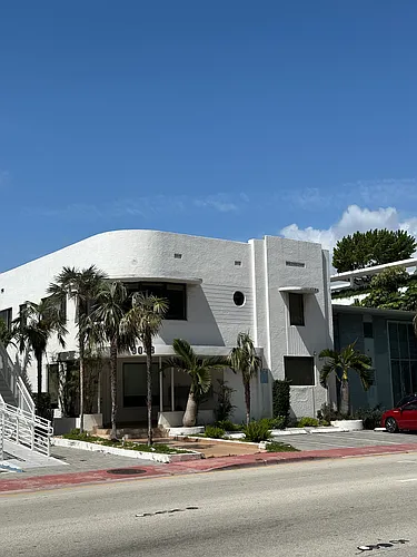 9048 Collins Ave Photo 1