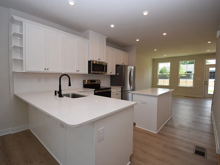 4810 Chastain Ave — Photo 6
