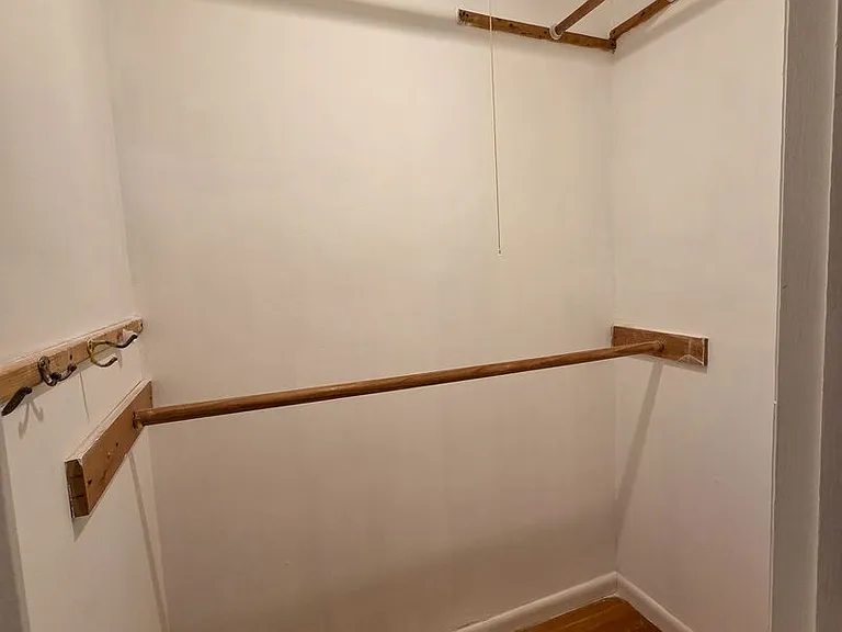 305 Hillsboro Dr — Photo 15