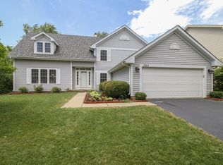 260 Southgate Dr, Vernon Hills, IL