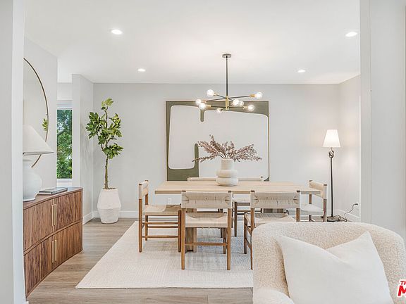 4th image of 930 California Ave Unit 201