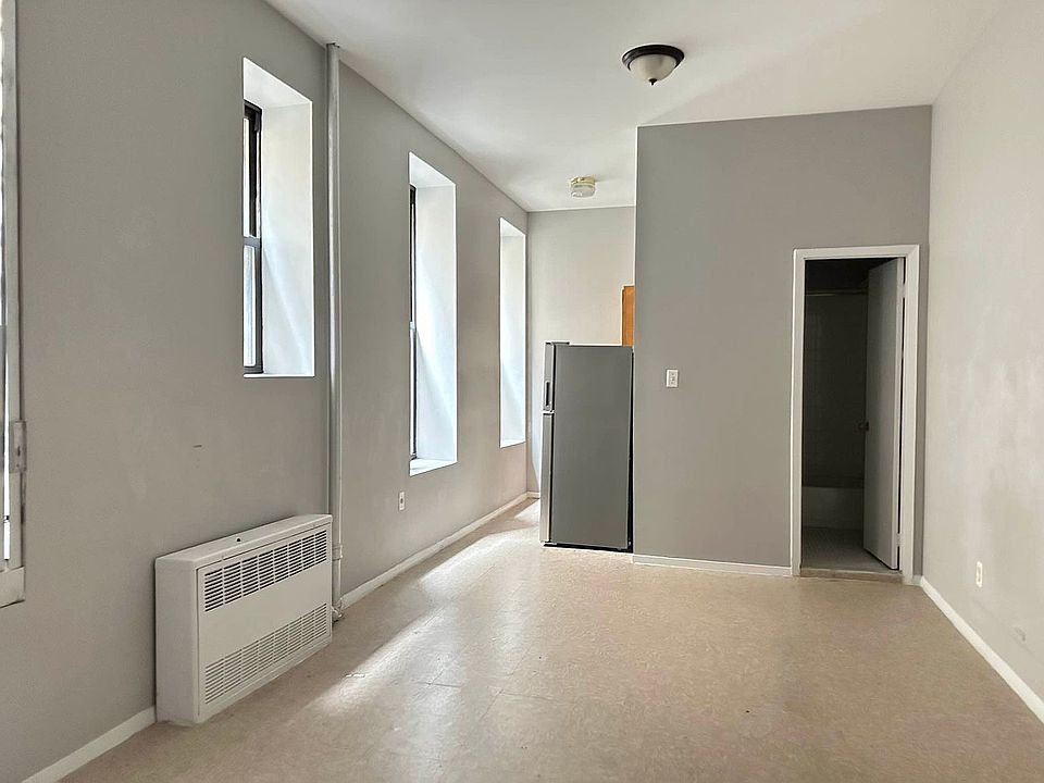 1st image of 102 E 116th St APT 2E