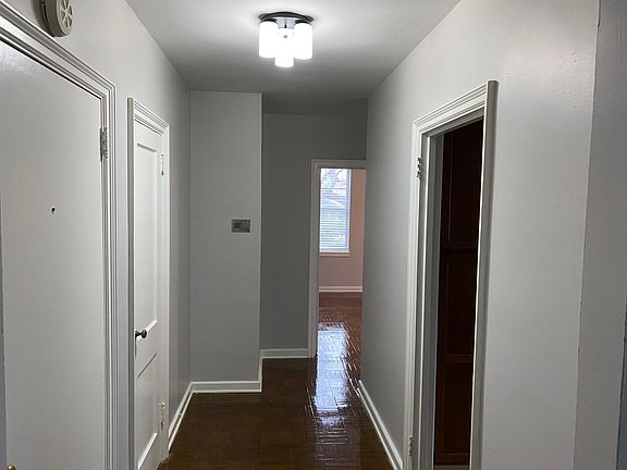 2nd image of 611 Waccamaw Ave