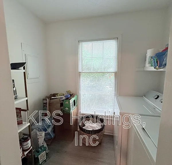 815 Edwards St #B — Photo 5
