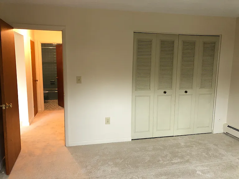 Lexington St Apartments — Photo 103