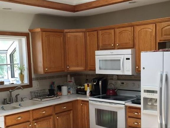 2nd image of 303 Sunnydale Ln