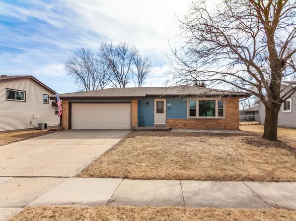 665 Van Buren AVENUE, Hartford, WI 53027