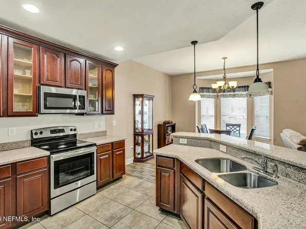 625 OAKLEAF PLANTATION Parkway #413, Orange Park, FL 32065