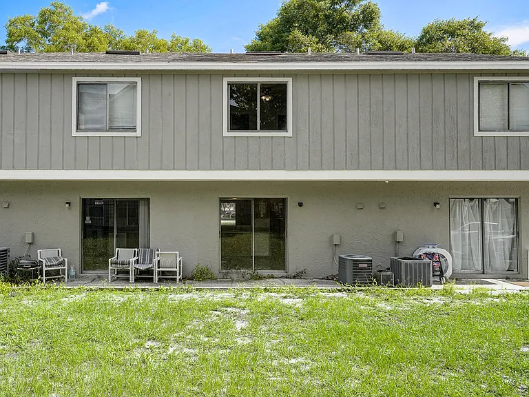 12062 Tift Cir — Photo 22