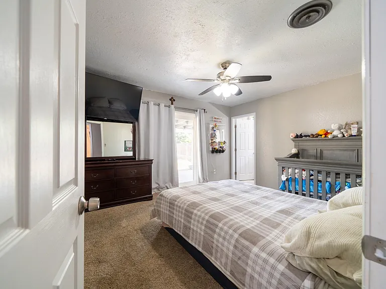21501 Silver Dr — Photo 7