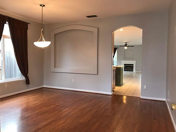 2nd image of 9441 Canmoor Cir